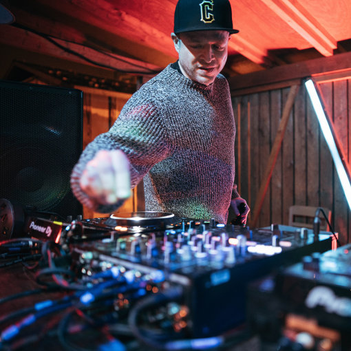 DJ Wirtschaft Im Hof