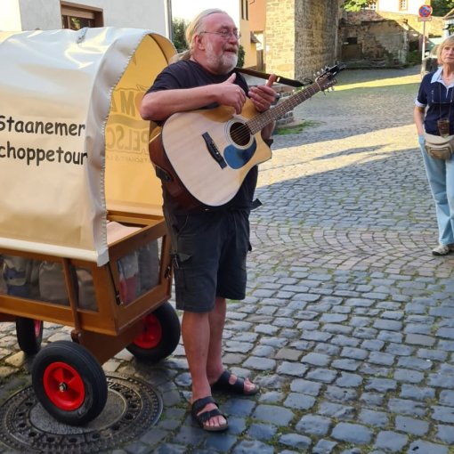 Staanemer Schoppetour Maa Aeppelche Zugeschnitten