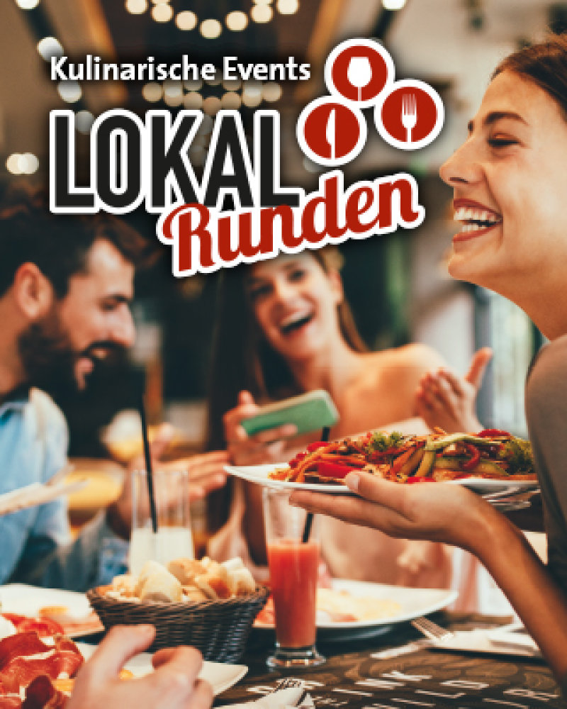 lachende Menschen beim Essen